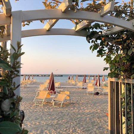 Hotel Locanda Delle Dune Белариа-Игеа Марина Екстериор снимка